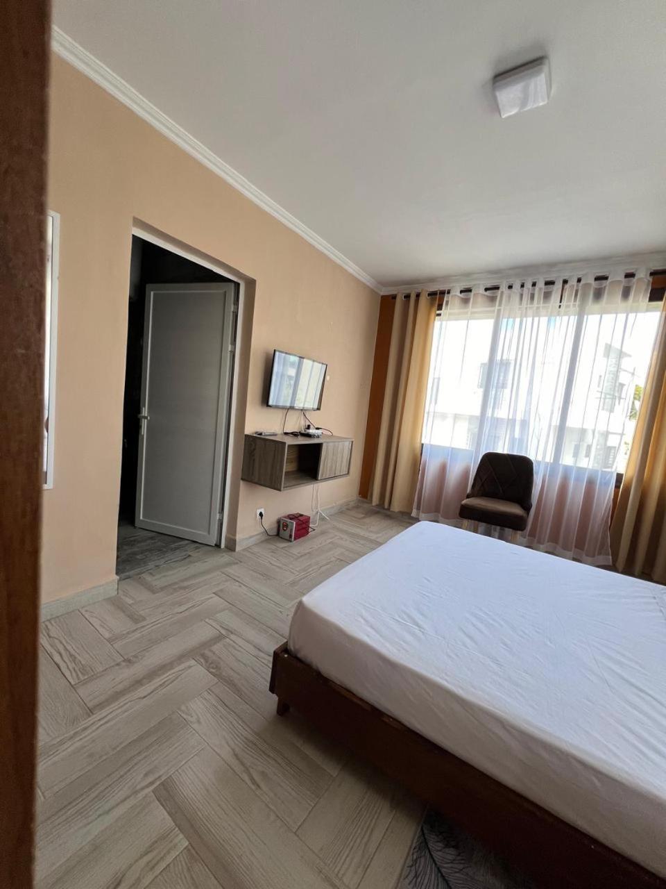 Guest House Nohfy Antananarivo Exteriör bild